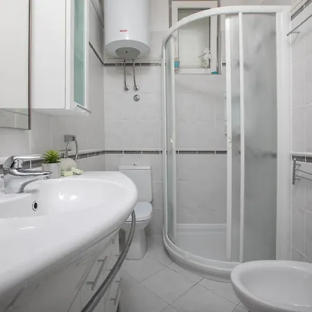 Old Olive, 3lovelyvillas