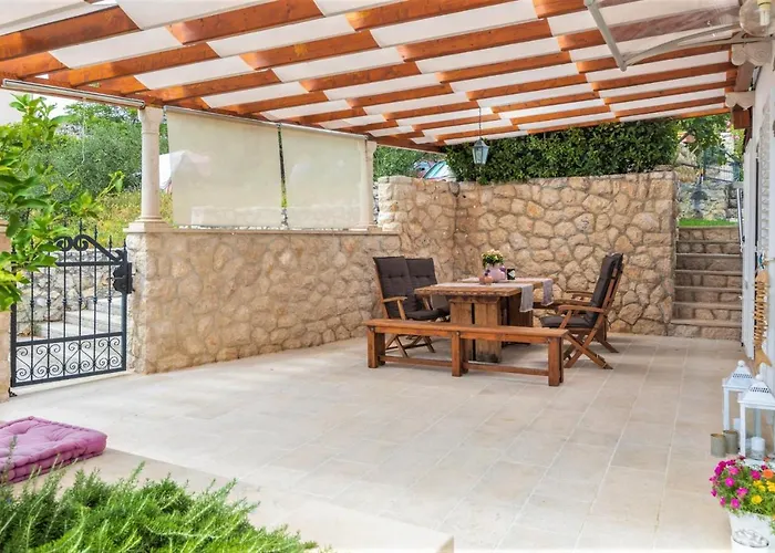 Old Olive, 3lovelyvillas * פודגורה