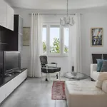 Old Olive, 3lovelyvillas بودغورا