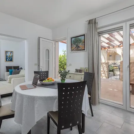 Old Olive, 3lovelyvillas Villa Podgora (Split-Dalmatia)