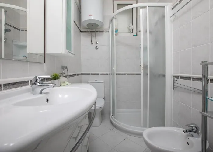 Old Olive, 3lovelyvillas