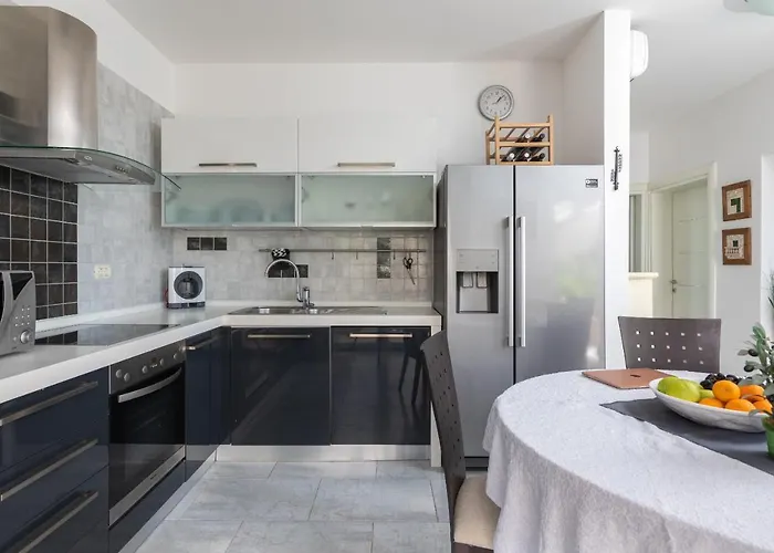 Old Olive, 3lovelyvillas