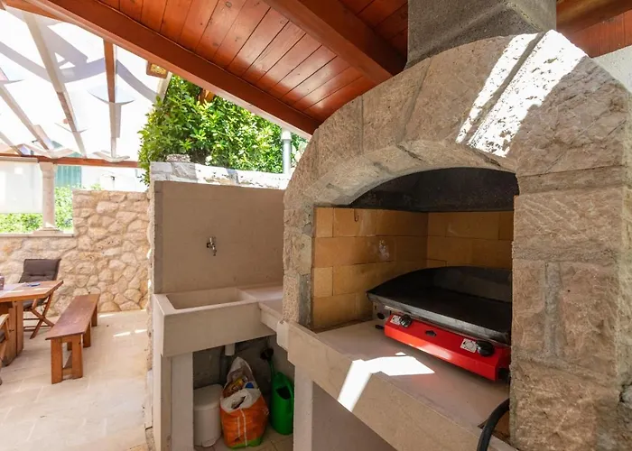 Old Olive, 3lovelyvillas * פודגורה