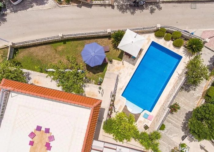 Old Olive, 3lovelyvillas