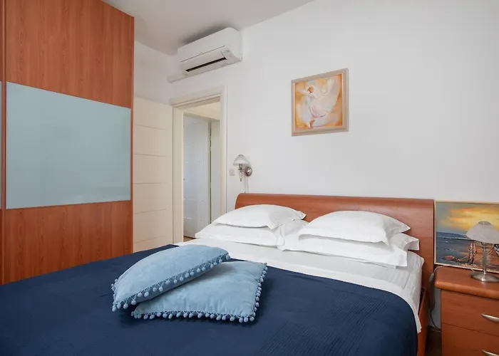 Old Olive, 3lovelyvillas פודגורה